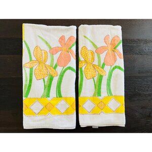 Bath Towels Floral Grandmacore Iris Print Set Of 2 VTG Utica J.P. Stevens